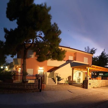Epavlis Apartments Porto Heli Luaran gambar