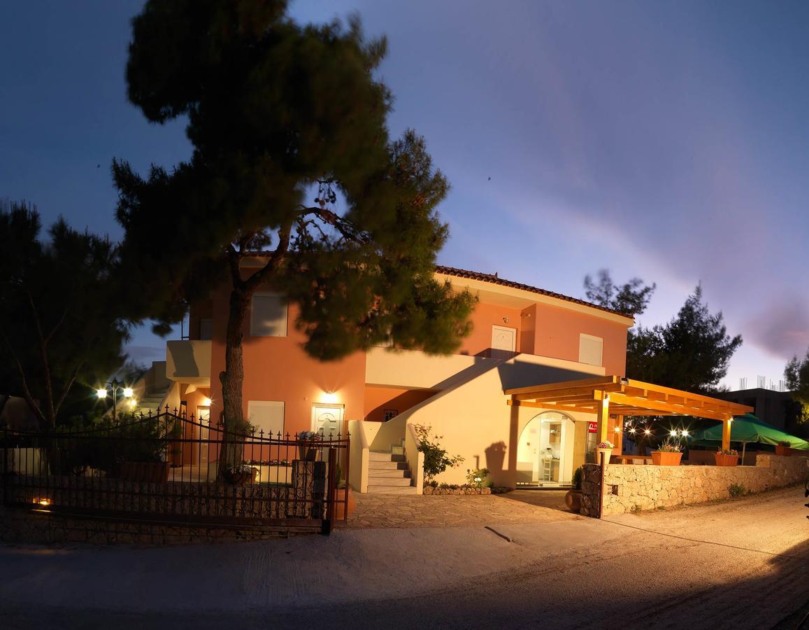 Epavlis Apartments Porto Heli Luaran gambar